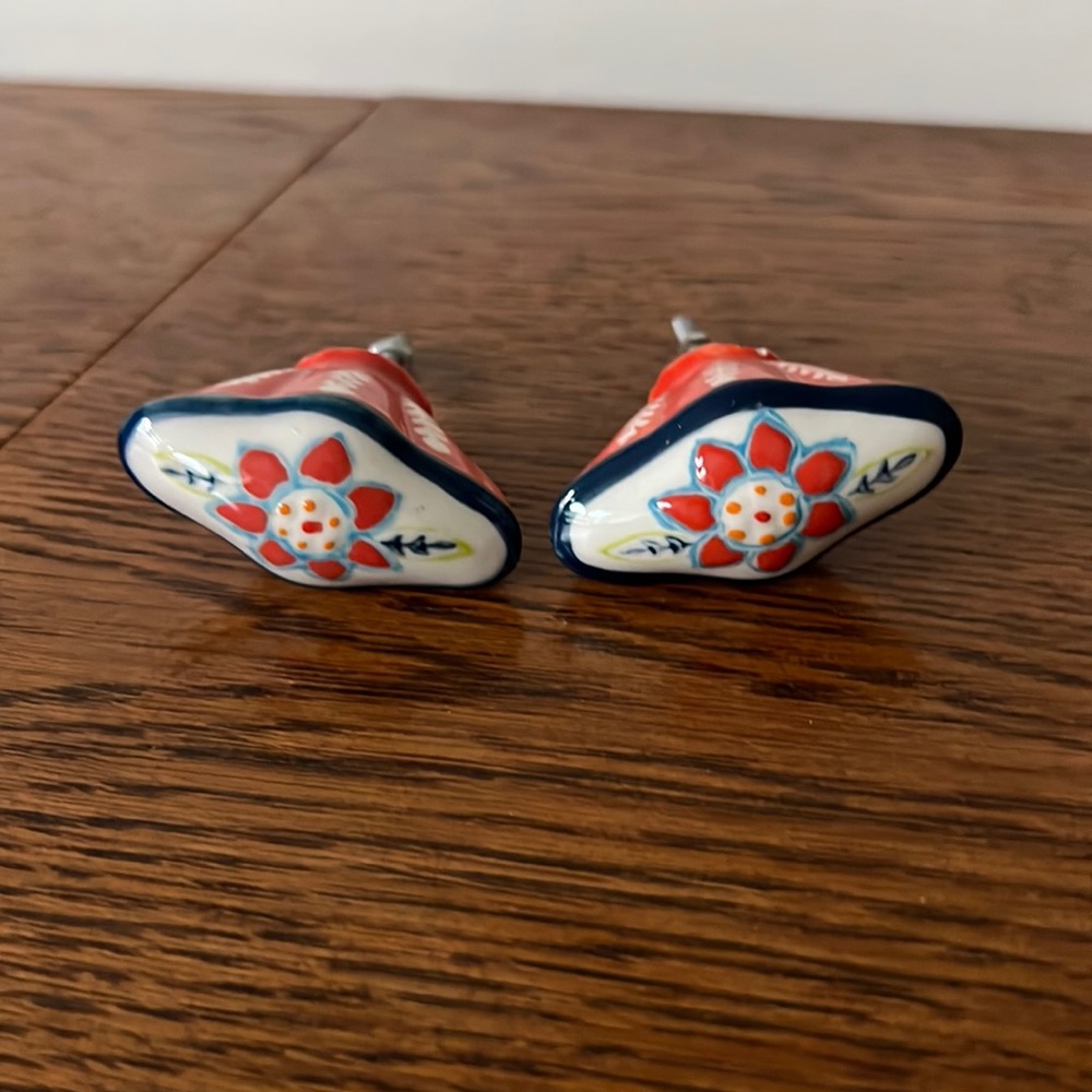 Anthropologie 2 knobs